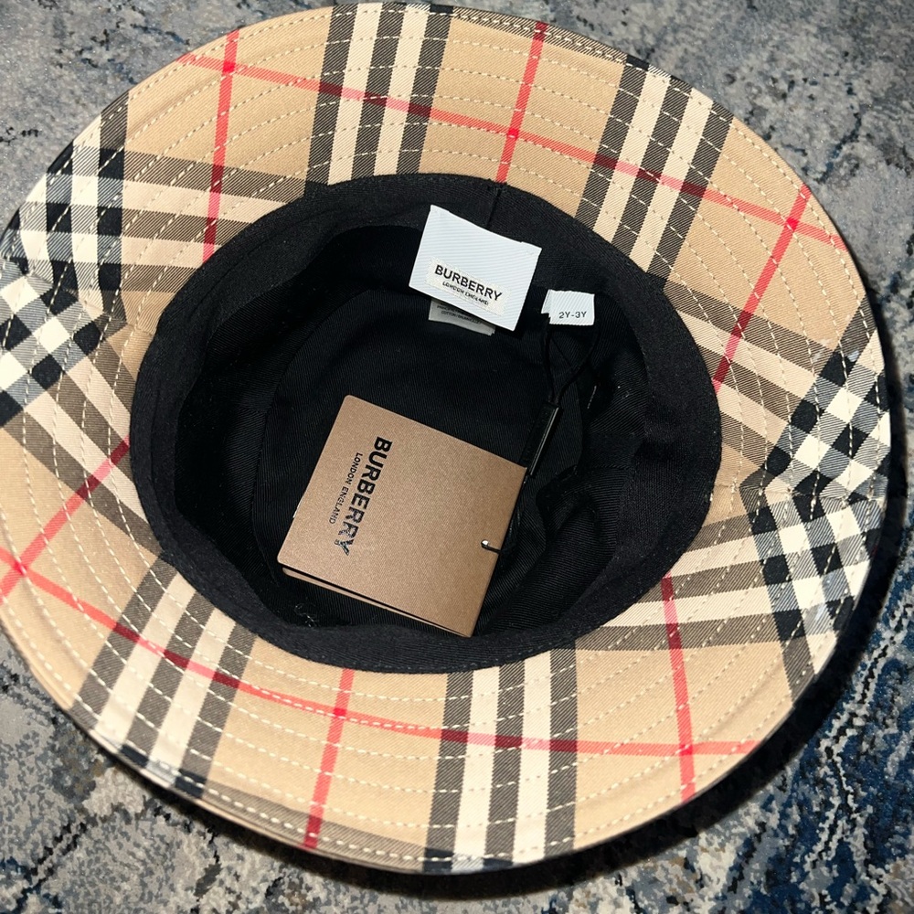 NWT Kids Burberry Bucket Hat | Size 2-3 - Picture 2 of 4